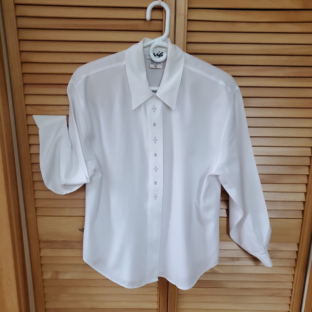 Boyfriend style White Shirt With Front Detail